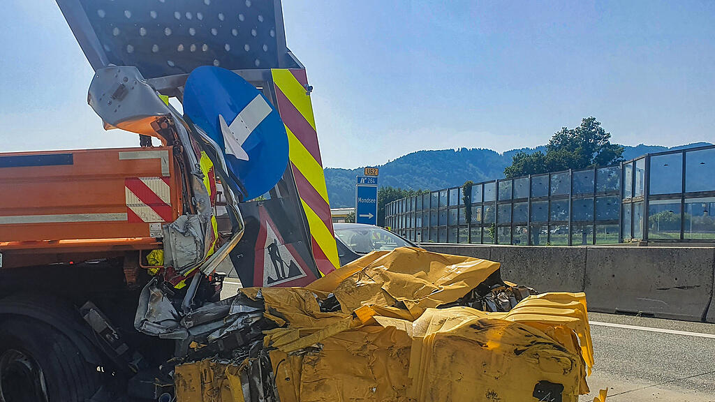 Pkw contra Lkw bei Mondsee