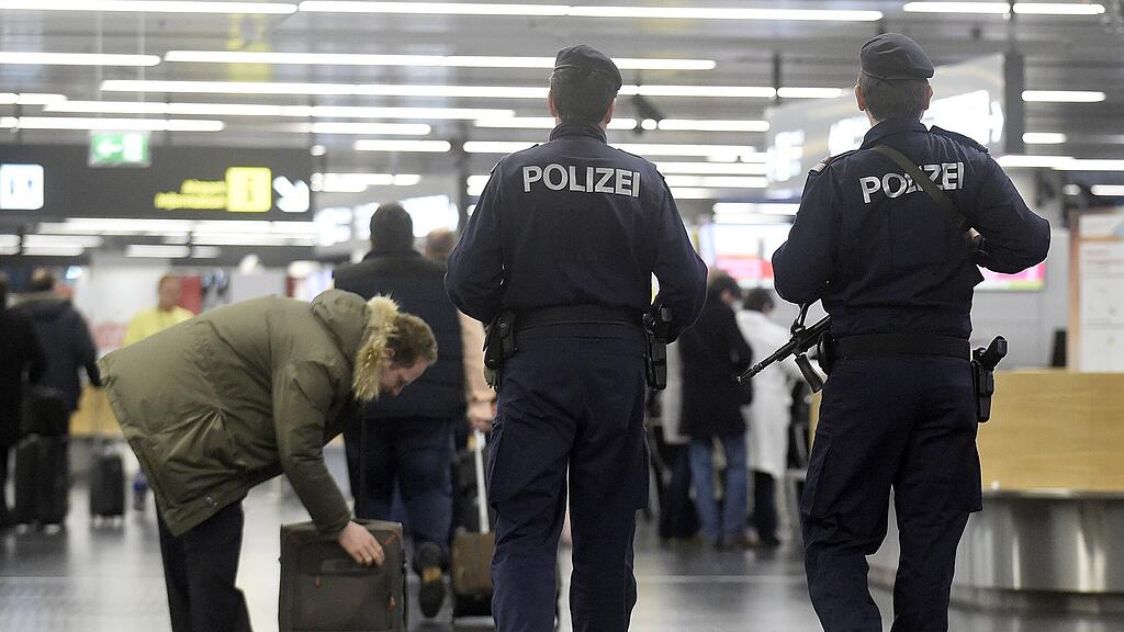 Der Flughafen wurden wegen einer Bombendrohung geräumt.