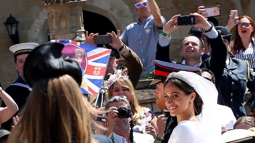 Royale Hochzeit: Schillernde Kutschfahrt durch Windsor