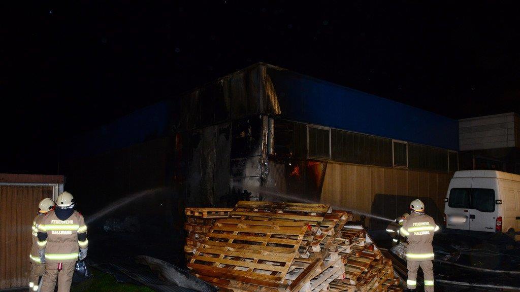 Brand im Gewerbegebiet Hallwang II