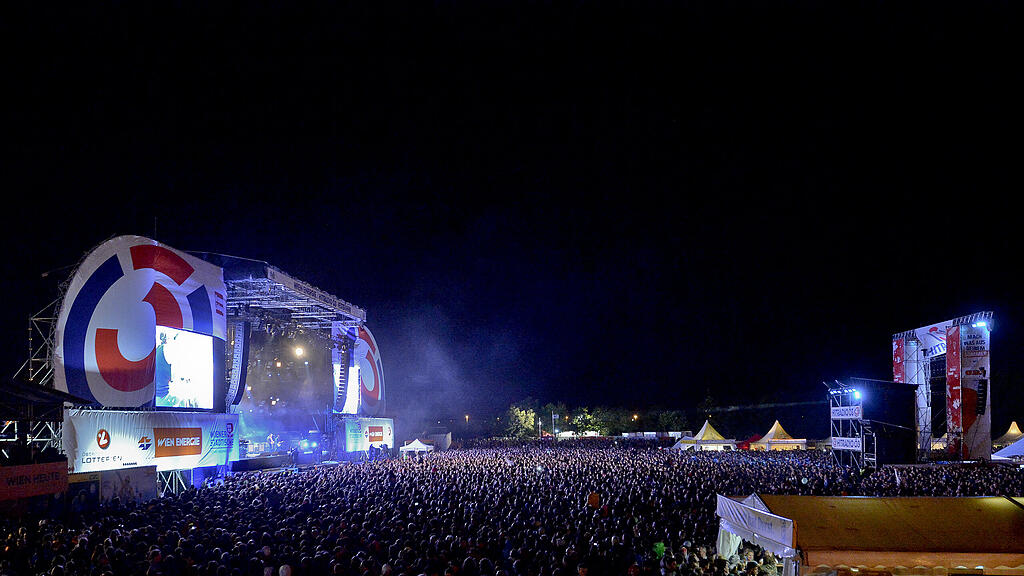 800.000 Besucher wurden am Freitag gezählt.