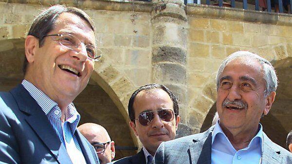 Nicos Anastasiades und Mustafa Akinci arbeiten an einer Wiedervereinigung