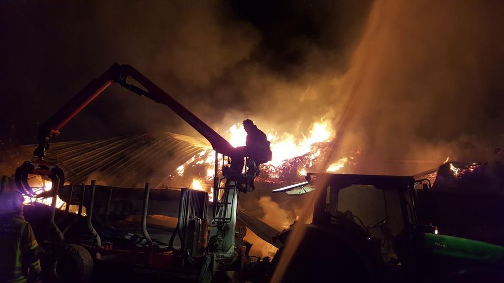 Großbrand bei Bauernhof in Seekirchen III