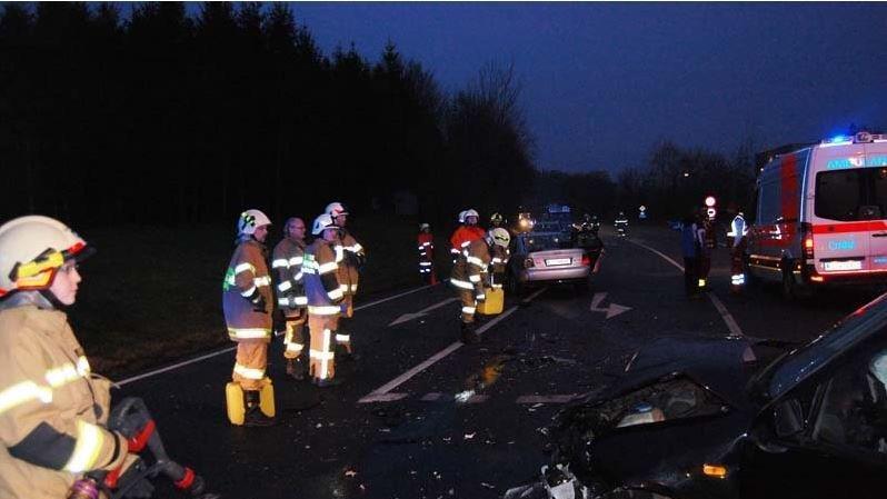 Drei Verletzte bei Unfall in Oberndorf