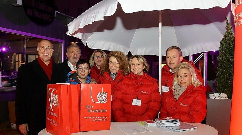 Eishockey-Charity am Mozartplatz