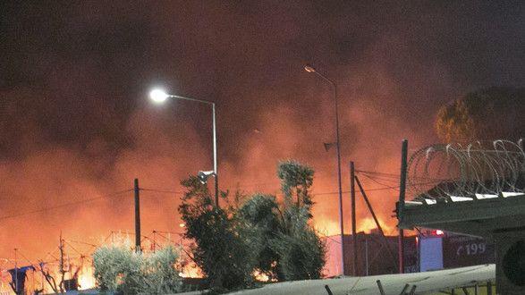 Brand in Flüchtlingslager auf Lesbos