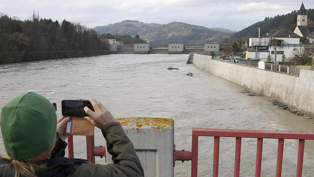 K\u00c4RNTEN: HOCHWASSERSITUATION IN LAVAM\u00dcND