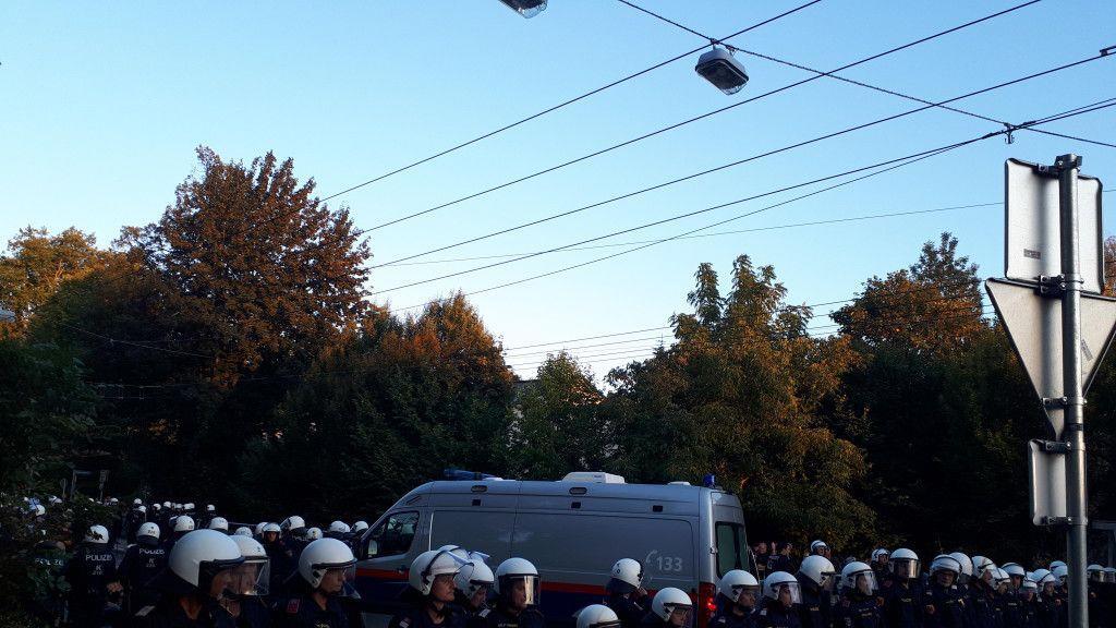 EU-Gipfel: Tumulte nach Gegendemonstration im Volksgarten