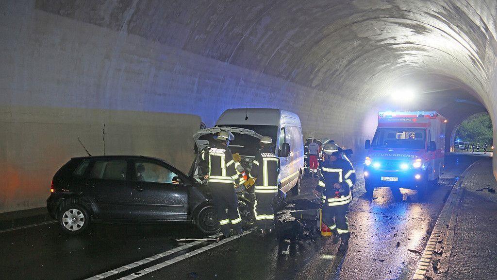 Frontalcrash im Antoniberg-Tunnel