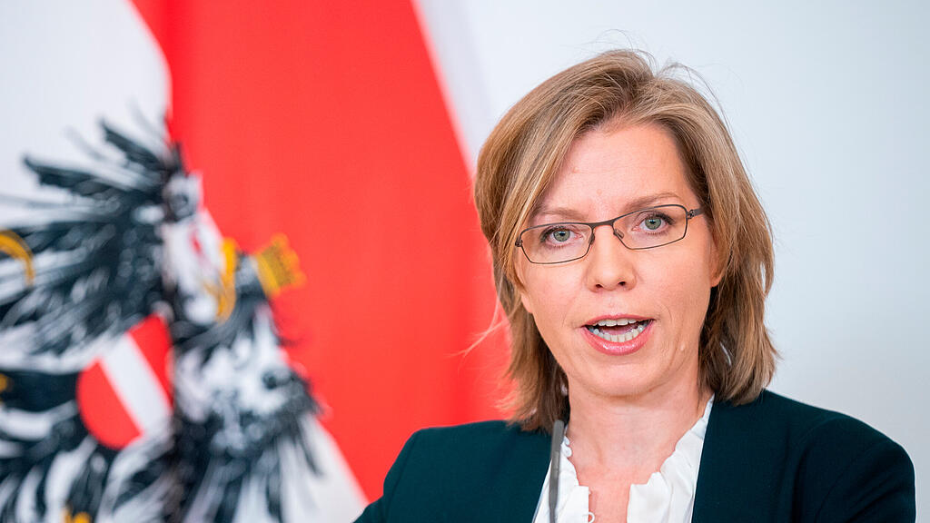 Leonore Gewessler