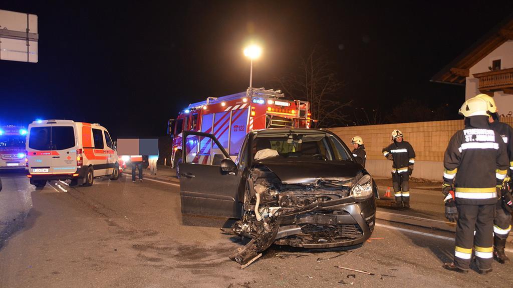 Frontalcrash auf B311 in St. Johann im Pongau