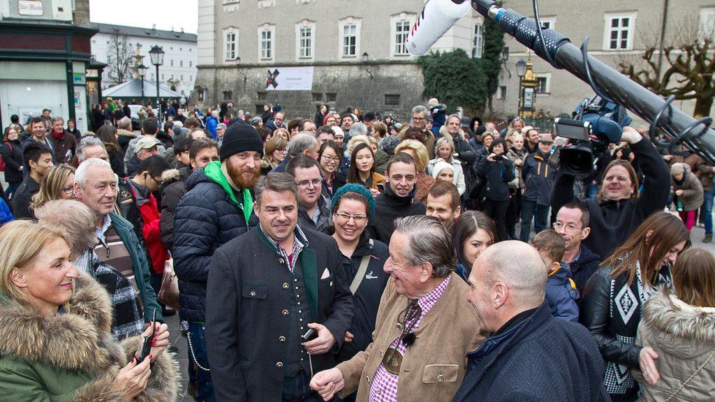Richard Lugner auf Wahlkampftour in Salzburg II
