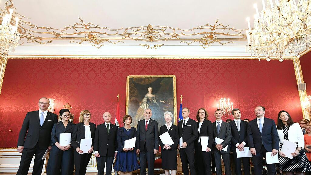 Übergangsregierung angelobt