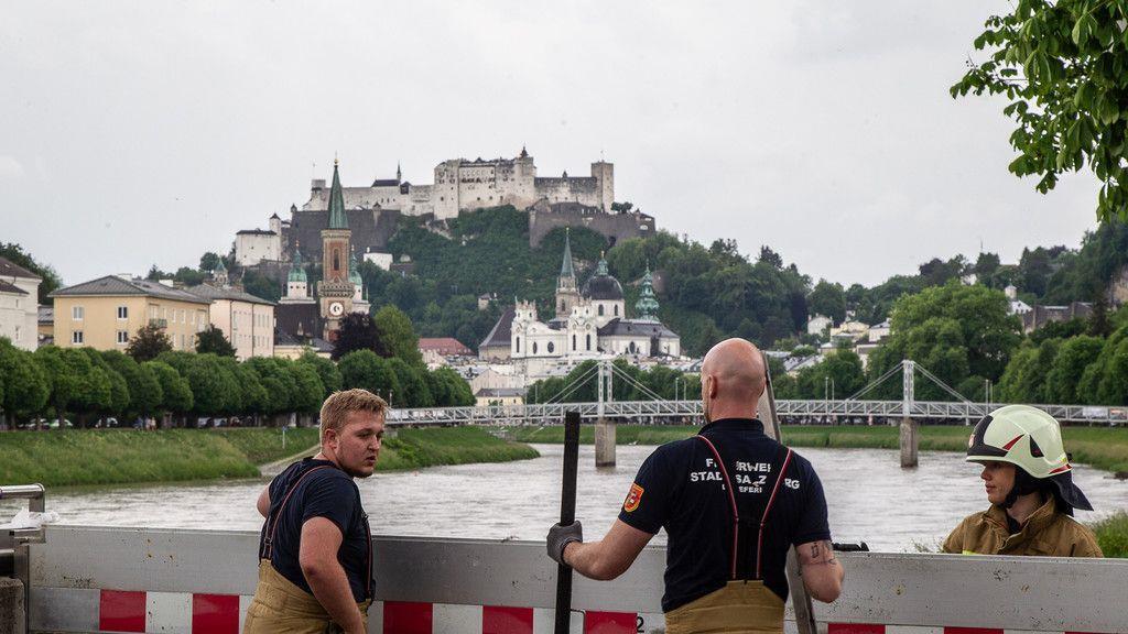 Übung: Hochwasserschutz errichtet