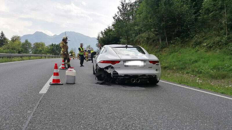 B311: Unfall zwischen Bischofshofen und St. Johann im Pongau.