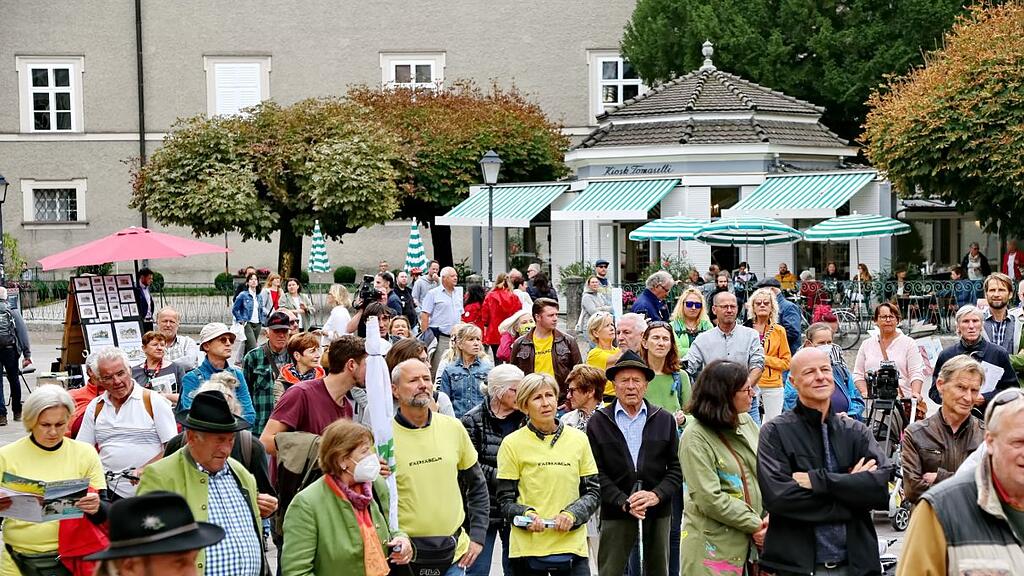 Salzburg fairantworten: Demo gegen Flächenverbrauch