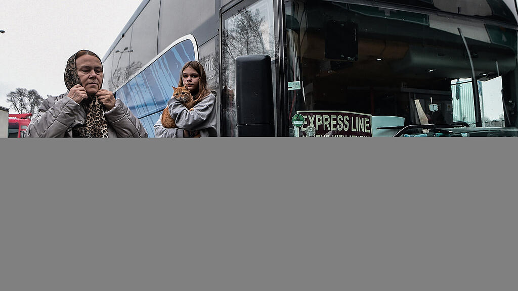 Ukraine-Krieg, Tag 12: Flüchtlinge kommen in Polen an