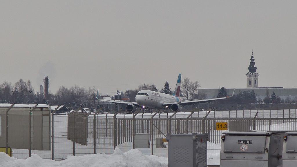 Eurowings landet A320 erstmals in Salzburg II