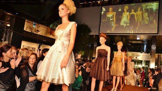 Mischa Barton: La Hong Wien (2)
