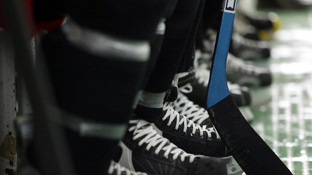 Zahlreiche Eishockeyspieler haben eine Zwangspause