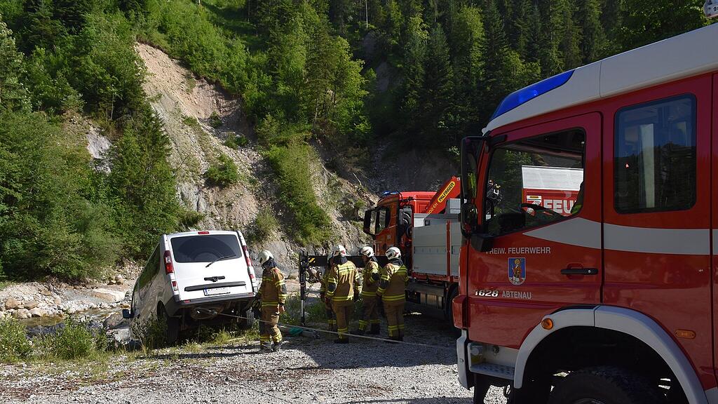 Kleinbus-Bergung Abtenau