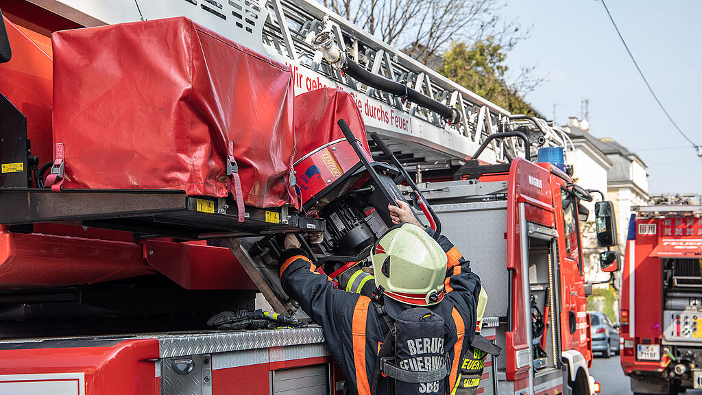 Kellerbrand, Plainstraße, Feuerwehr