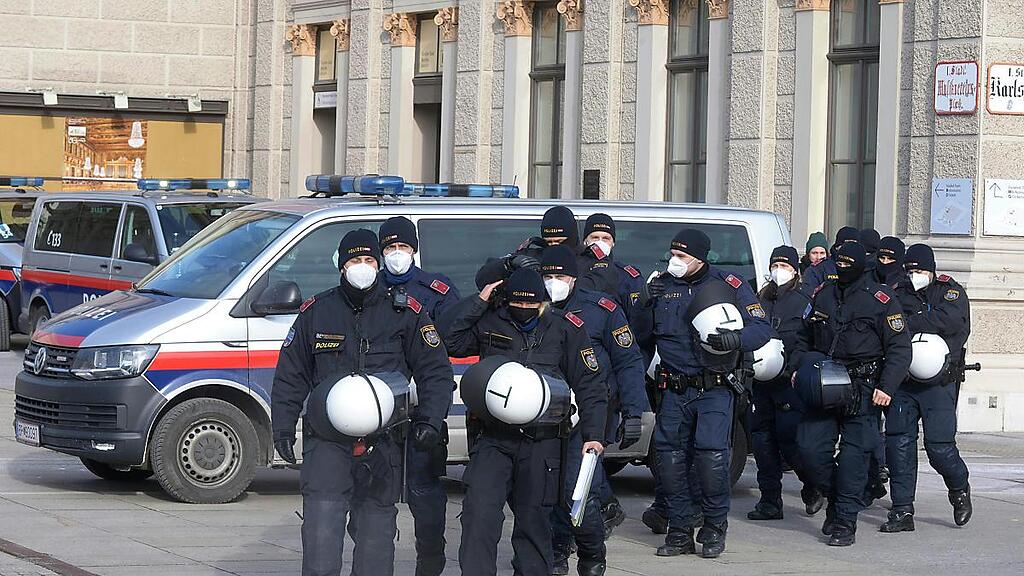 Polizei rüstset sich für neue Demos