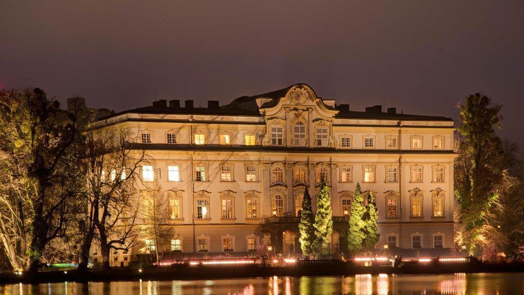 Lagerfeld-Show: Hell erleuchtetes Schloss Leopoldskron