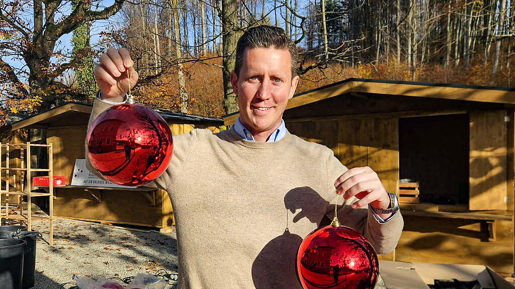 Aufbau des Plainer Christkindlmarkts in Bergheim