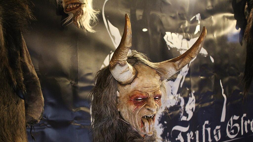 Maskenausstellung "Grossarler Gschlacht"