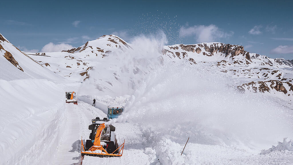 Schneeräumung auf Großglockner Hochalpenstraße