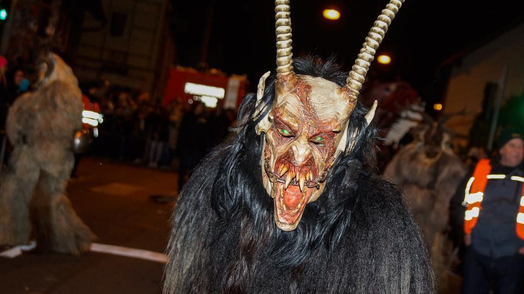 Gnigler Perchtenlauf