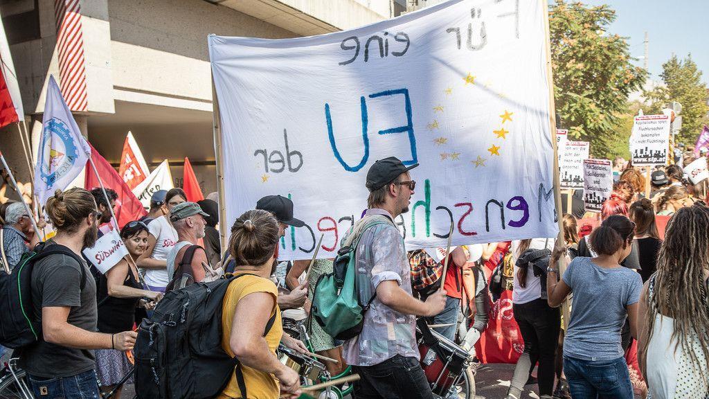 Eu-Gipfel: Demo in Salzburg, II