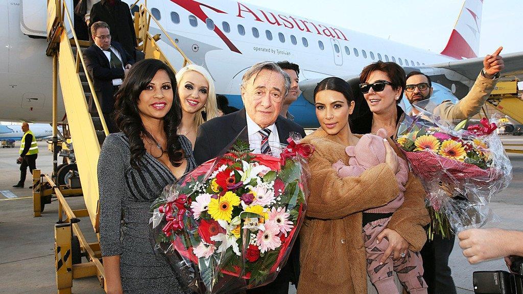 Kim Kardashian nach der Landung in Wien