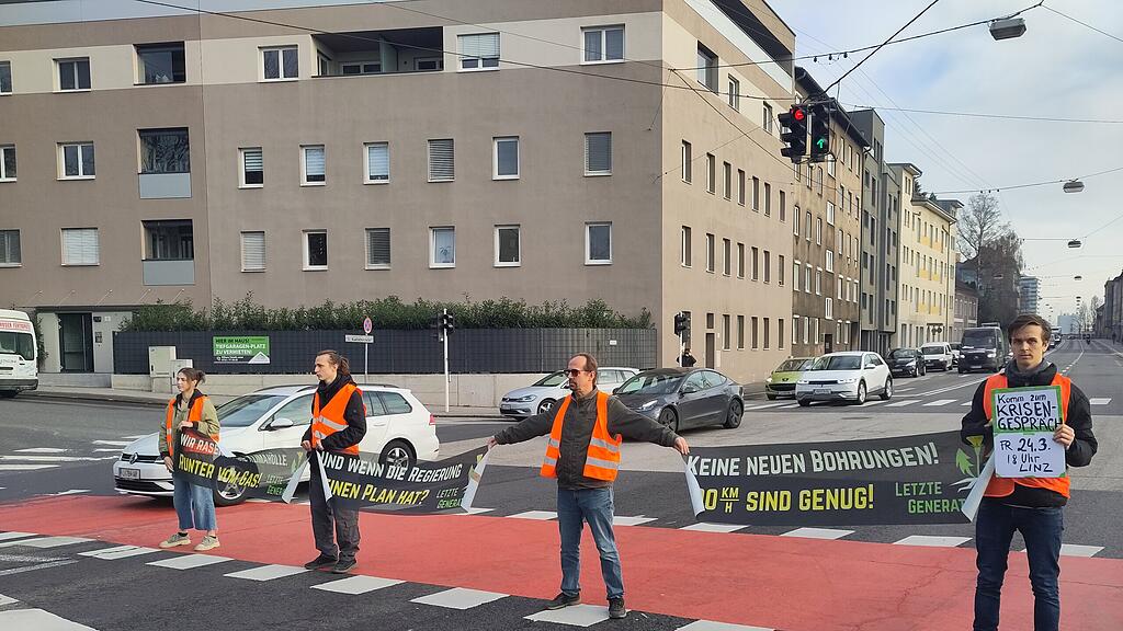Klebeprotest Linz