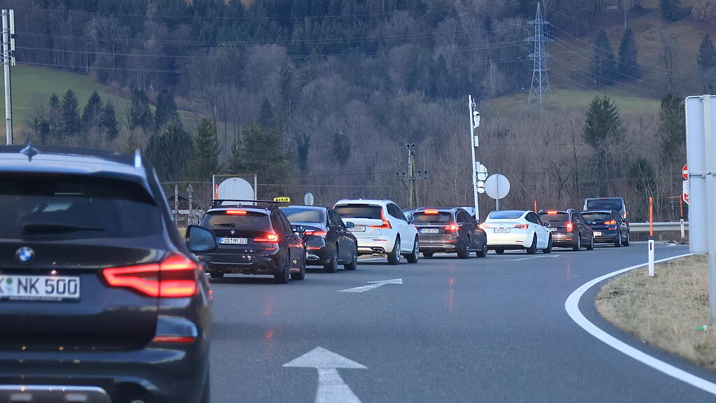 Urlauberreiseverkehr auf A10 bei Golling