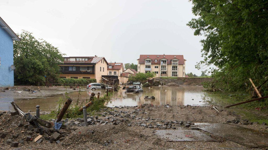 Aufräumarbeiten in Simbach