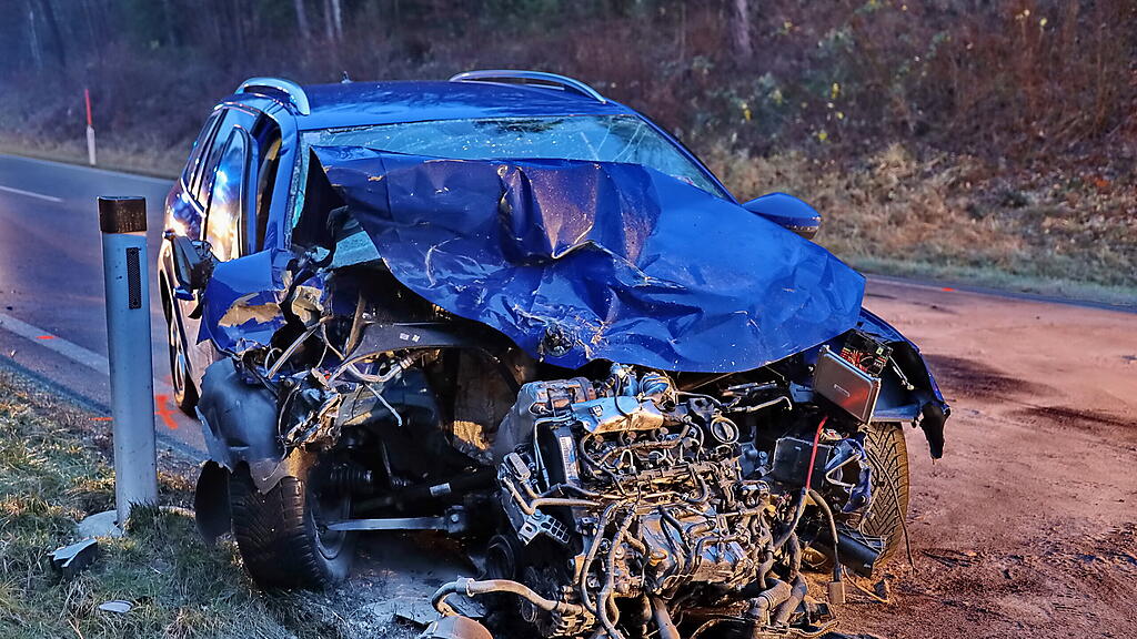 Frontalcrash auf B156 in Anthering