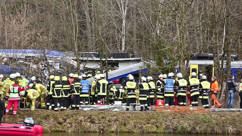 Zugunglück in Bad Aibling: Weitere Bilder der Unfallstelle