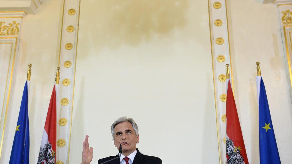 Werner Faymann legt alle Ämter zurück
