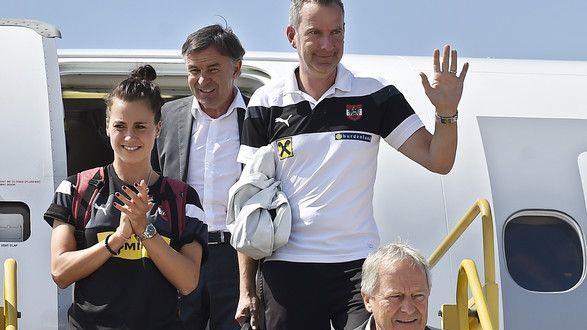 Ankunft ÖFB-Frauen Wien