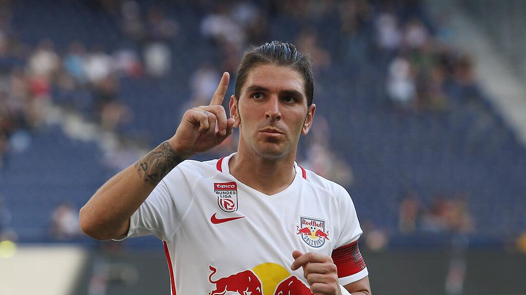 Soriano verwandelte den Elfmeter zum 1:0.