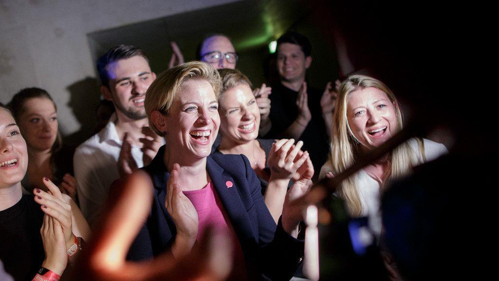 Wahlfeier Neos