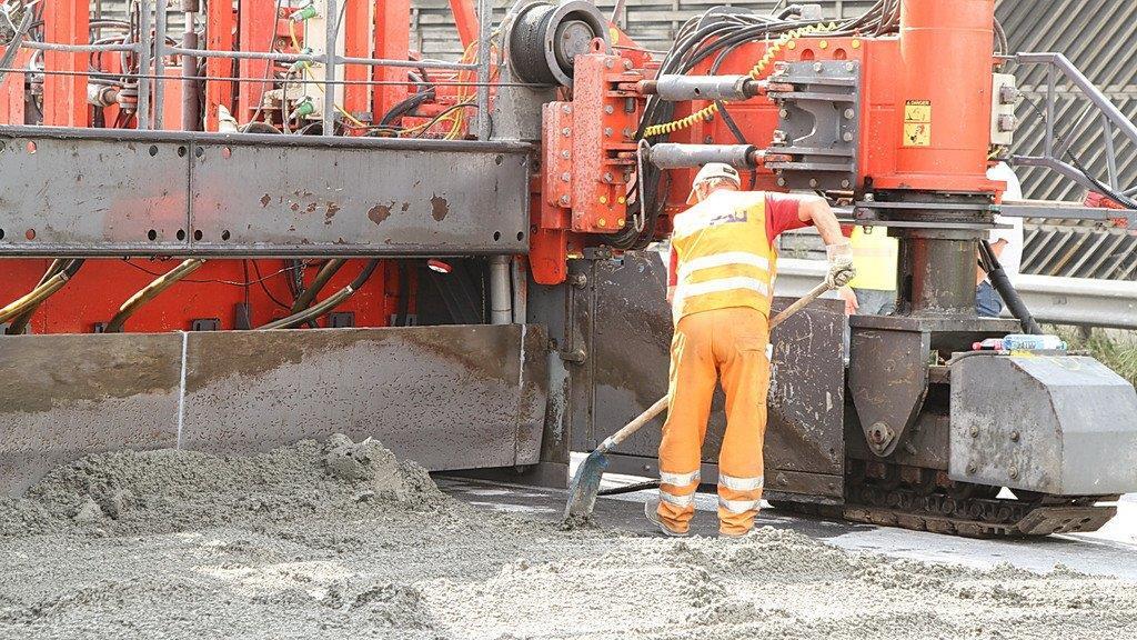 A1: Asphaltierungsarbeiten gestartet
