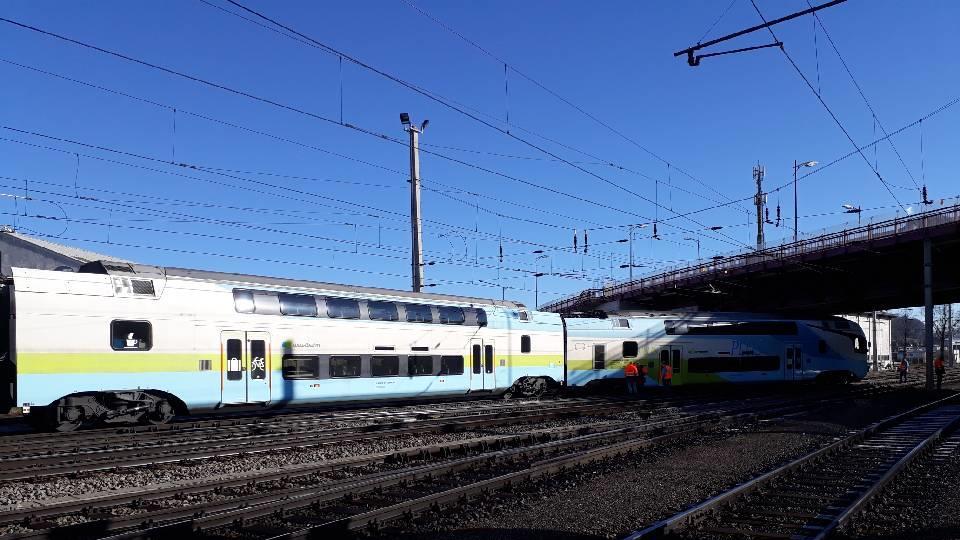 Zuggarnitur am Salzburger Hauptbahnhof entgleist I