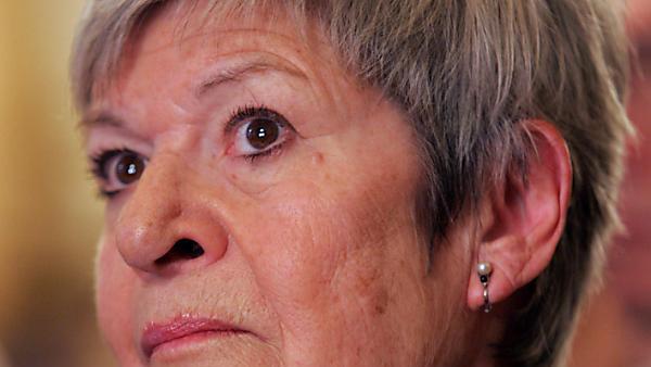 Ehrenvolle Aufgabe für Elisabeth Orth