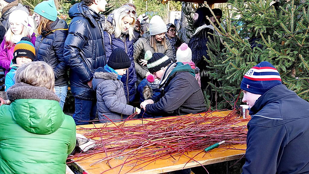 Tag der Krampusse in Hellbrunn
