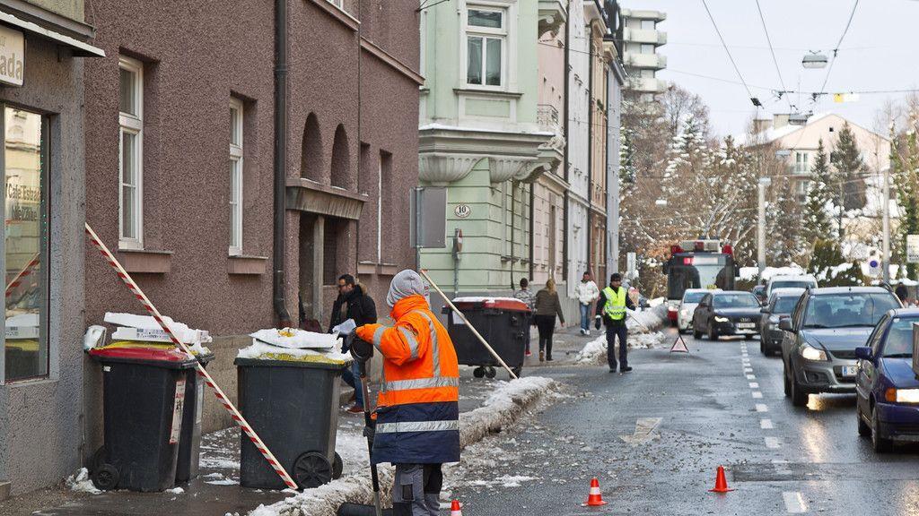 Siebenstädterstraße: Eiszapfen entfernt