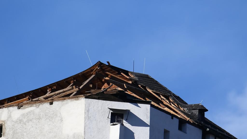 Sturm beschädigt Festung II