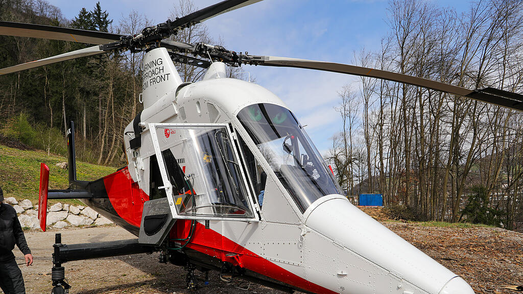 Baumfällungen per Hubschrauber am Kapuzinerberg